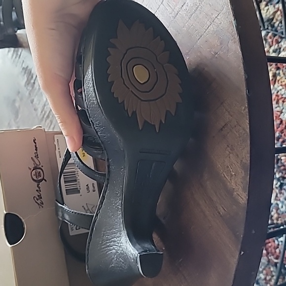 Born Crown Black Heel Sandal Size 9 - Picture 3 of 6
